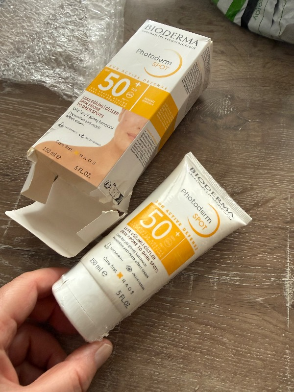 Bioderma Photoderm SPOT SPF50+ Yüksek Korumalı Yüz ve Vücut Güneş Kremi 150 ml