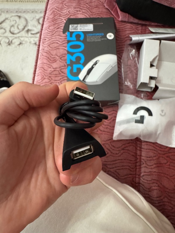Logitech G G305 LIGHTSPEED 12.000 DPI Kablosuz Oyuncu Mouse - Beyaz