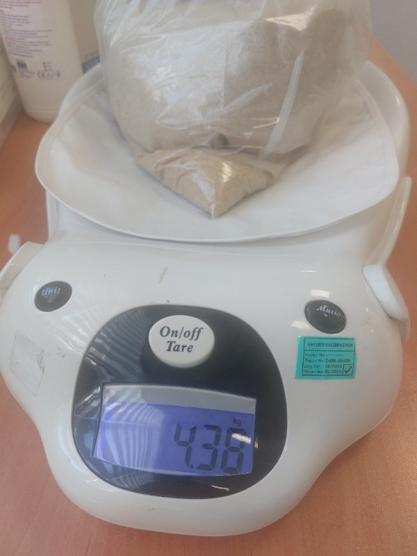 Badem Akvaryum Akvaryum Kumu  5 kg