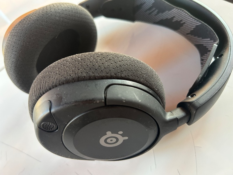 Steelseries Arctis Nova 1 Multi-System Oyun Kulaklığı