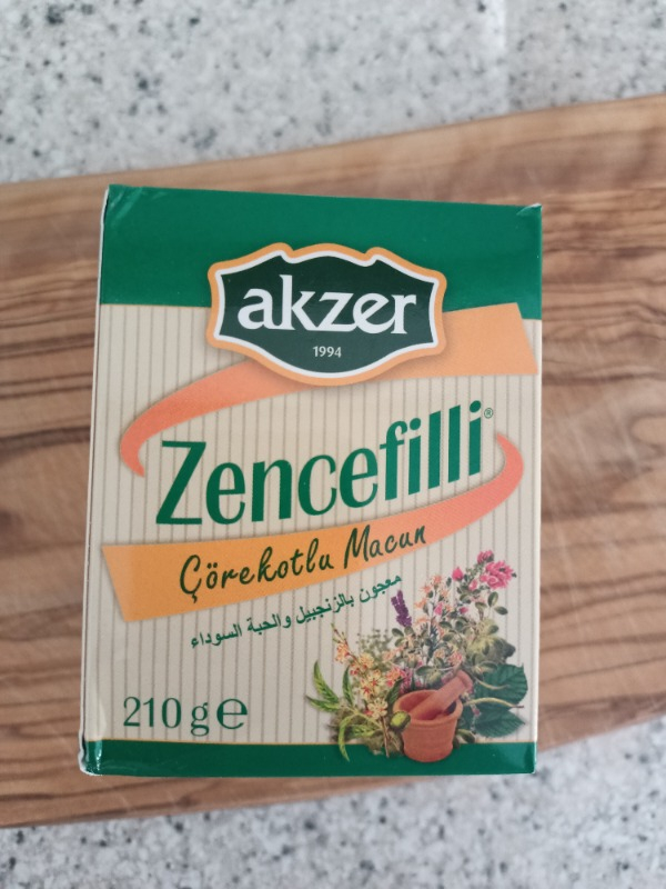 Akzer Zencefilli Bitkisel Macun