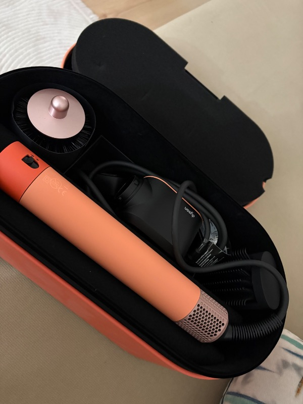 Dyson Airwrap I.d.™ Saç Şekillendirme ve Kurutma Seti (Ceramic Apricot)