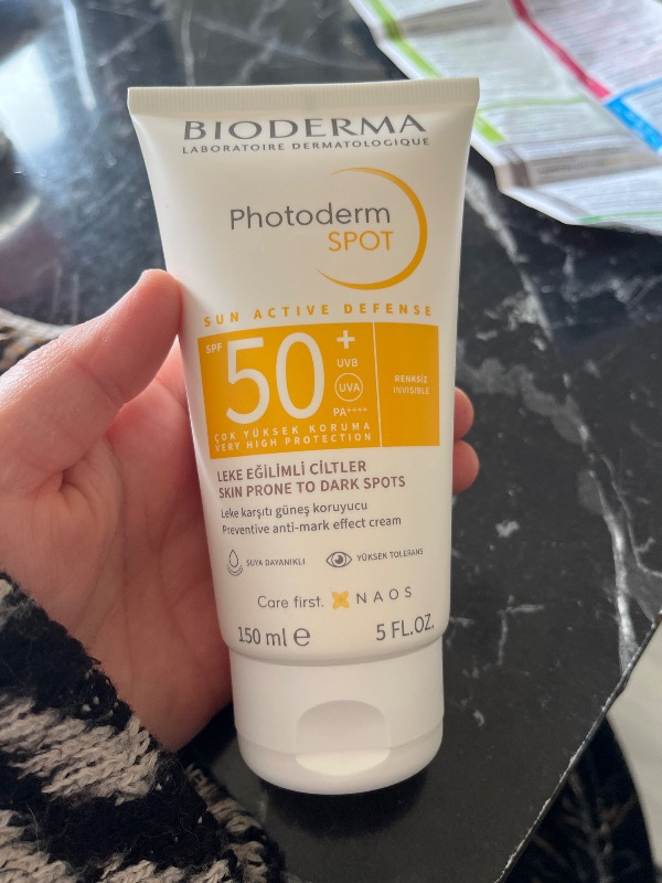Bioderma Photoderm SPOT SPF50+ Yüksek Korumalı Yüz ve Vücut Güneş Kremi 150 ml