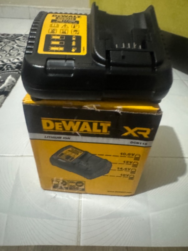 Dewalt DCB115 Sarj Cihazı