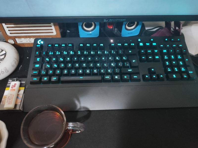 Logitech 920-008094 G213 Prodigy RGB Oyuncu Klavyesi