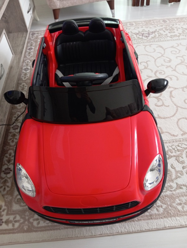 Dolu Ride-On 12V Kumandalı Akülü Araba 8191