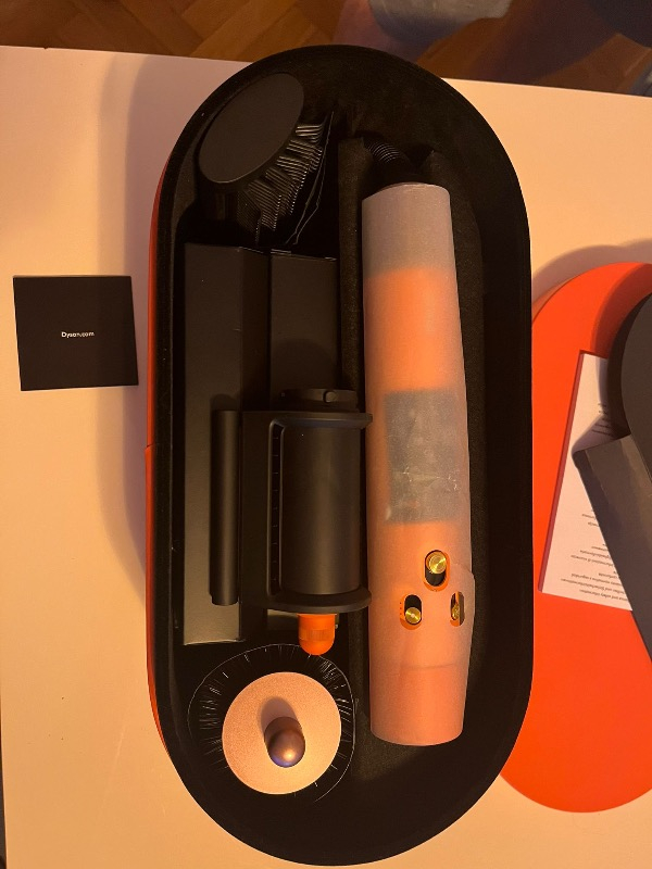Dyson Airwrap I.d.™ Saç Şekillendirme ve Kurutma Seti (Ceramic Apricot)