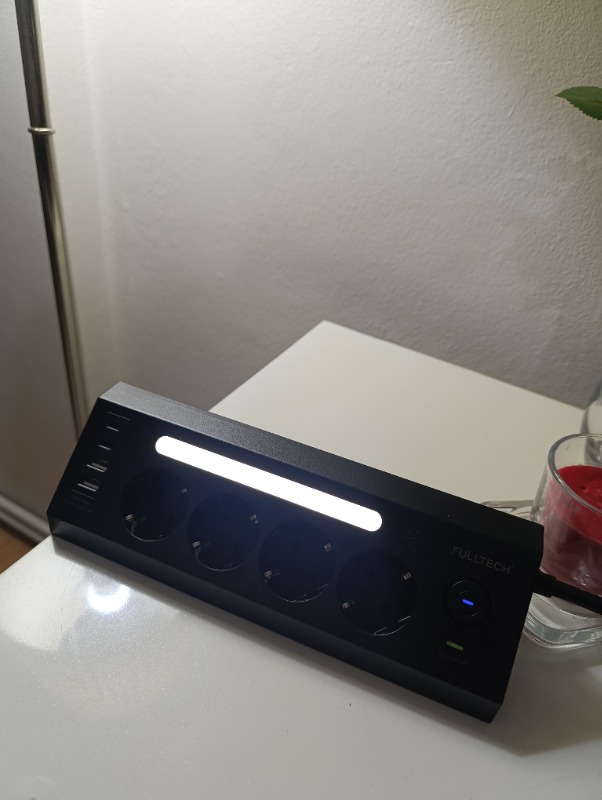 Fulltech Ftr-22 Gece Lambalı Akım Korumalı Çoklu Priz - Siyah