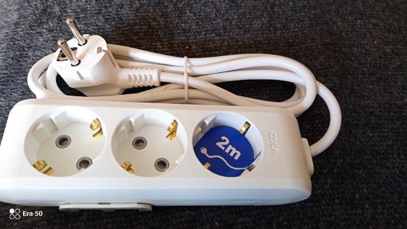 Viko 2 Metre Kablolu Topraklı Çocuk Korumalı Üçlü Priz Beyaz Renkli Güvenli Tasarım