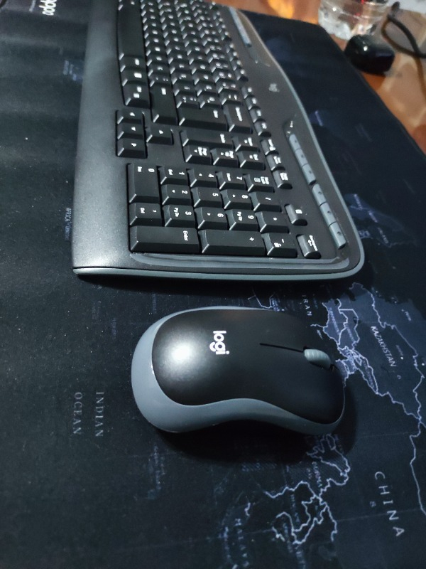 Logitech MK330 Kablosuz Türkçe Klavye Mouse Seti - Siyah