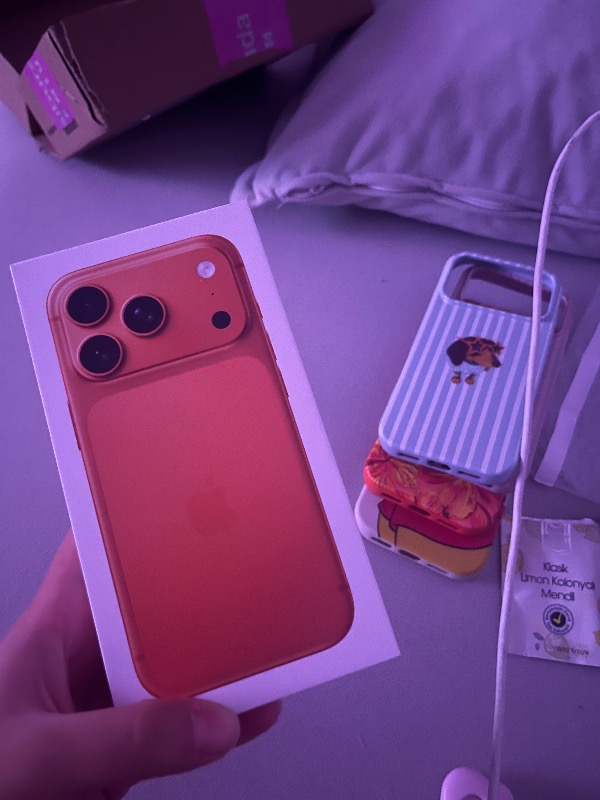 Apple iPhone 17 Pro 256 GB Kozmik Turuncu