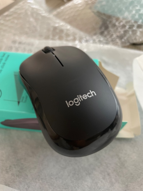Logitech M220 Sessiz Kompakt Kablosuz Mouse - Siyah