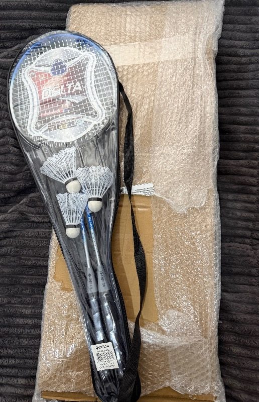 Delta Badminton Seti - 2 Raket ve 3 Top Çantalı Çelik Malzeme ile Orta Seviye Oyunculara Uygun