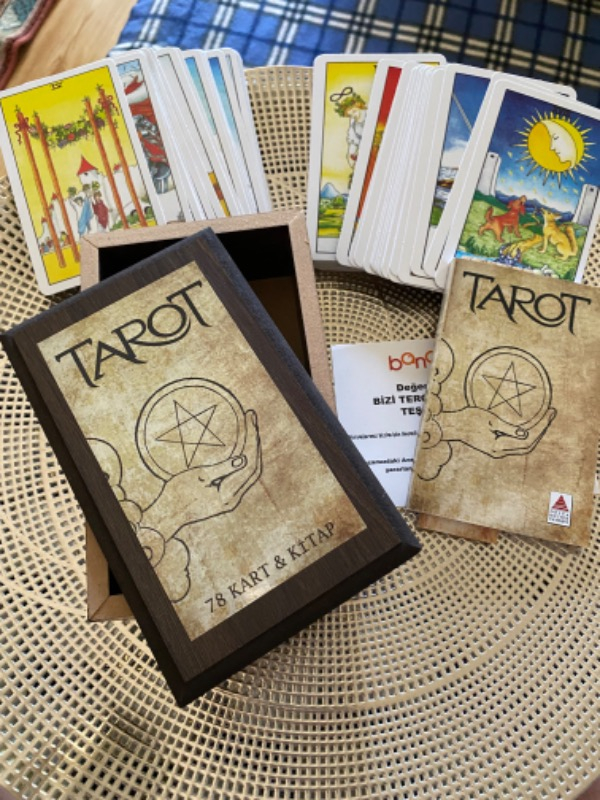 Tarot Destesi Ve Kitabı Hilal Altundal