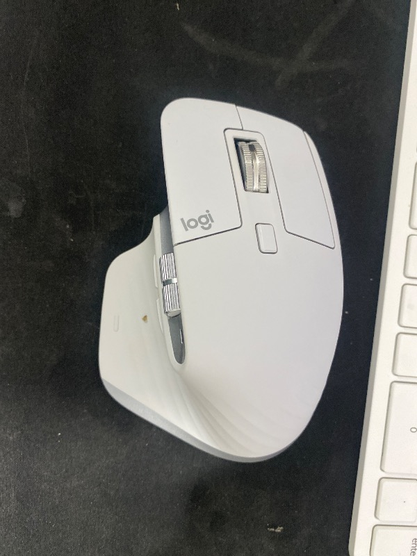 Logitech 910-006560 MX Master 3S Kablosuz Performans Mouse  Açık Gri