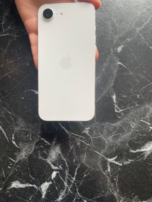 iPhone 16e 128GB Beyaz