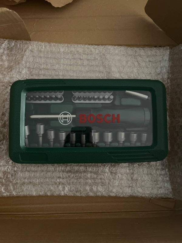 BOSCH 46 PARÇA CIRCIRLI TORNAVİDA BITS UÇ LOKMA VİDALAMA  SETİ.