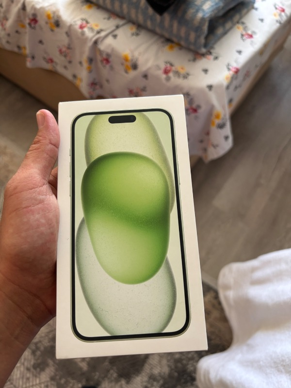iPhone 15 Plus 256 GB Yeşil