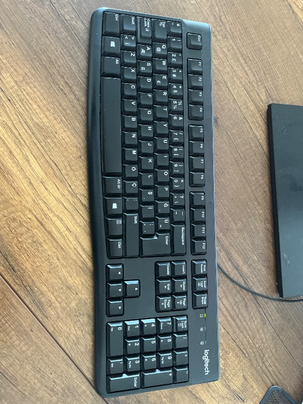 Logitech K120 Kablolu Q Klavye