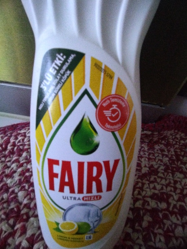 Fairy 650 ml Sıvı Bulaşık Deterjanı Limon