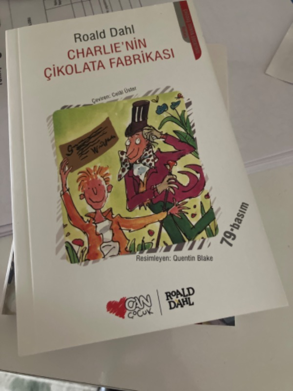 Charlienin Çikolata Fabrikası - Roald Dahl