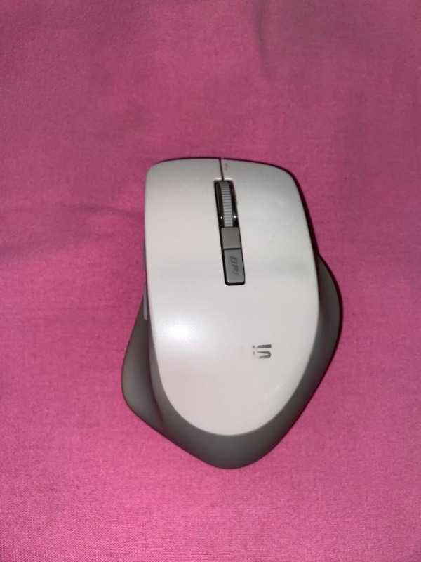 Asus WT425 Kablosuz Optik Sessiz Tıklama Özellikli Beyaz Mouse