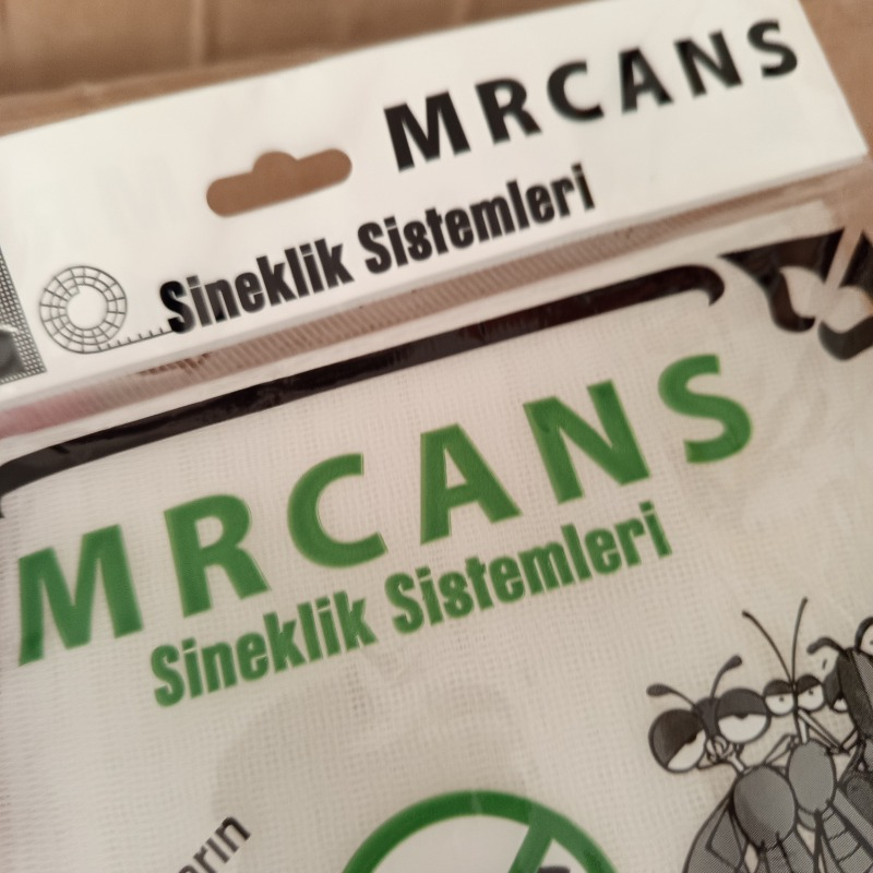 Omak Pencere Sinekliği Beyaz Renk 130 x 150 cm Yırtılmaya Dayanıklı Polyester Malzeme