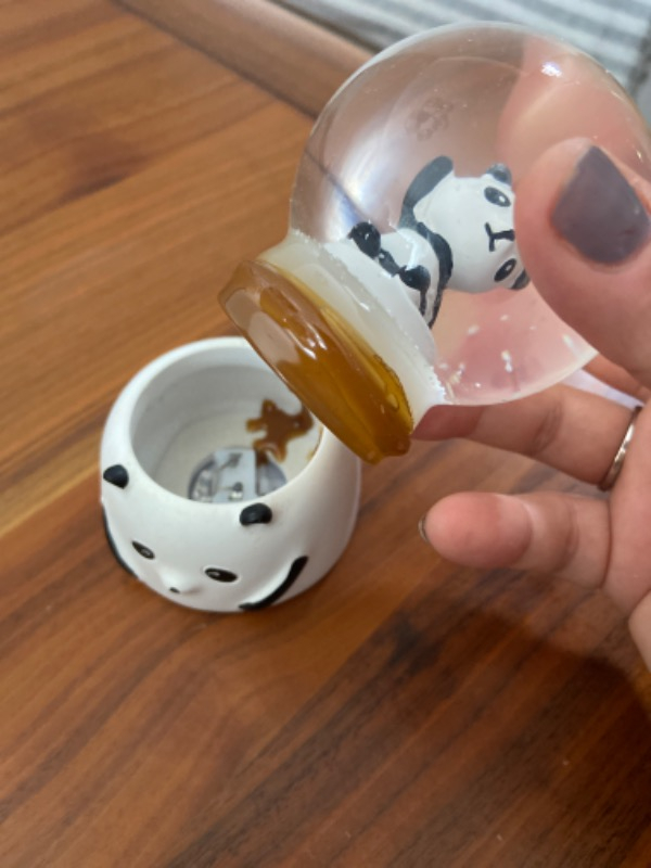 Orta Boy Müzikli ve Işıklı Panda Kar Küresi