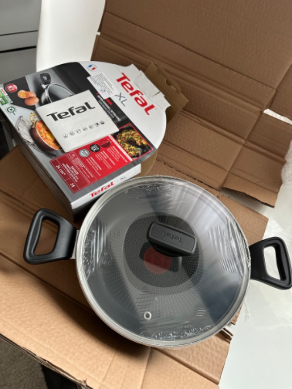 Tefal C38470 Titanyum 2X XL Kapaklı Sahan 24 cm - 2100123254