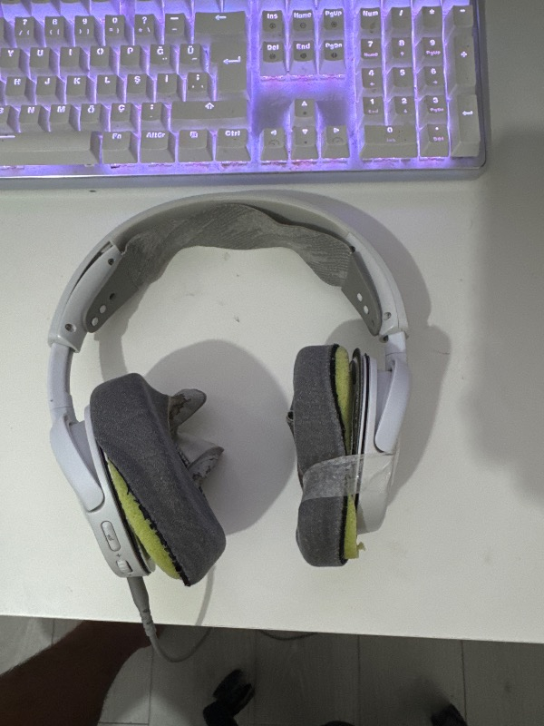 Steelseries Arctis Nova 1 Multi-System Oyun Kulaklığı - Beyaz