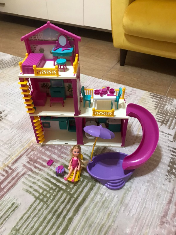 Lola’nın Tatil Evi