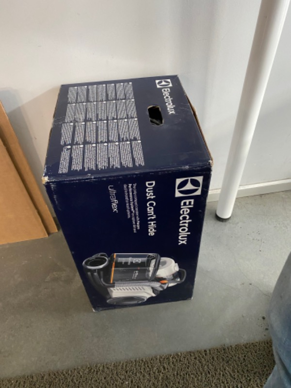 Electrolux EUFC81DB Ultra Flex 650 W Toz Torbasız Elektrikli Süpürge