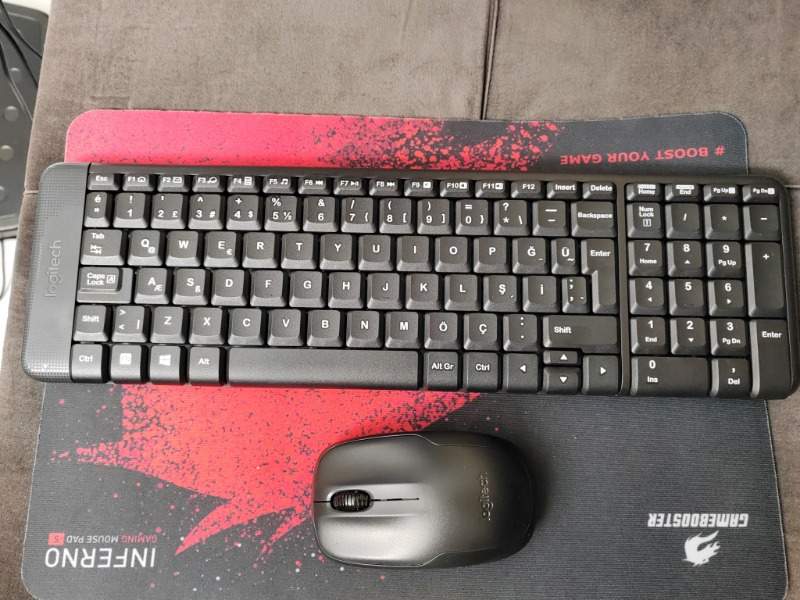 Logitech MK220 Kablosuz Türkçe Klavye Mouse Seti - Siyah