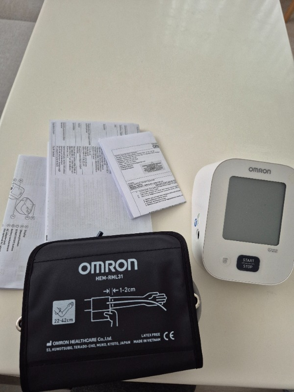 OMRON M2+ 30 Ölçüm Hafızalı Geniş Manşetli Üst Koldan Ölçer Dijital Tansiyon Aleti HEM-7146-E