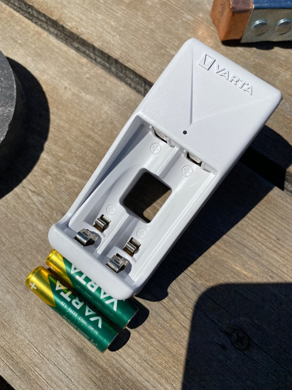 VARTA Mini Charger +2 adet 800mAh AAA Şarj Edilebilir Pil