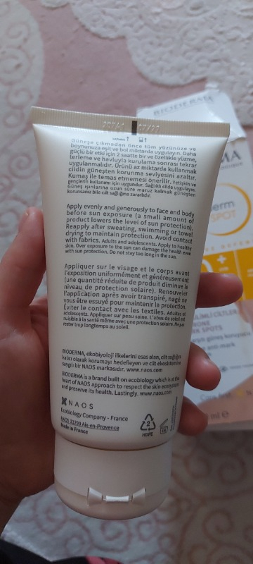 Photoderm SPOT SPF50+ Leke Karşıtı, Glabridin İçeren Yüksek Korumalı Yüz ve Vücut Güneş Kremi 150 ml