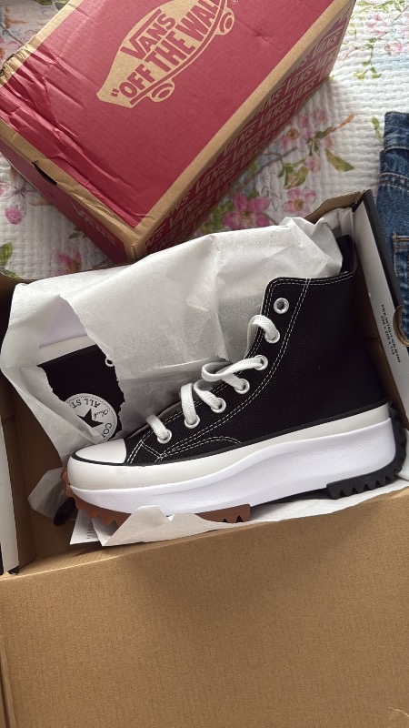 Converse Run Star Hike