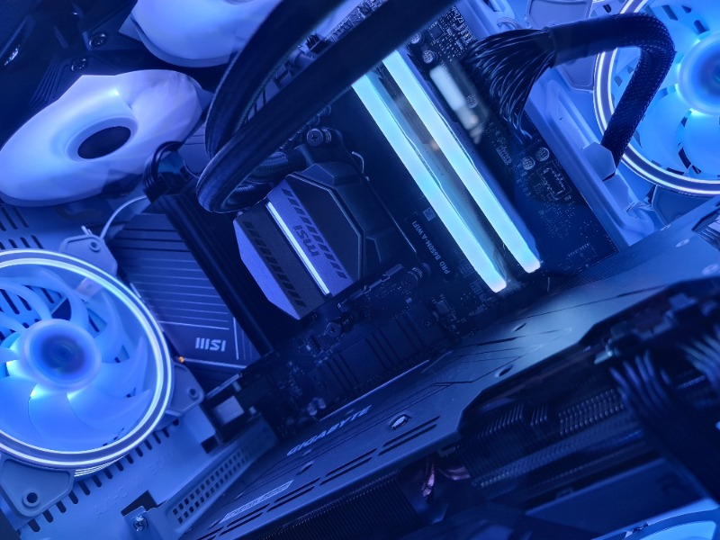 MSI MAG CORELIQUID M360 SIVI ISLEMCI SOGUTUCUSU