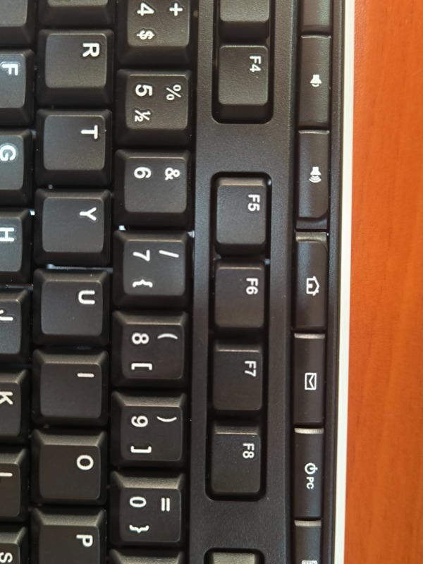 Logitech K270 Tam Boyutlu Kablosuz Türkçe Klavye - Siyah