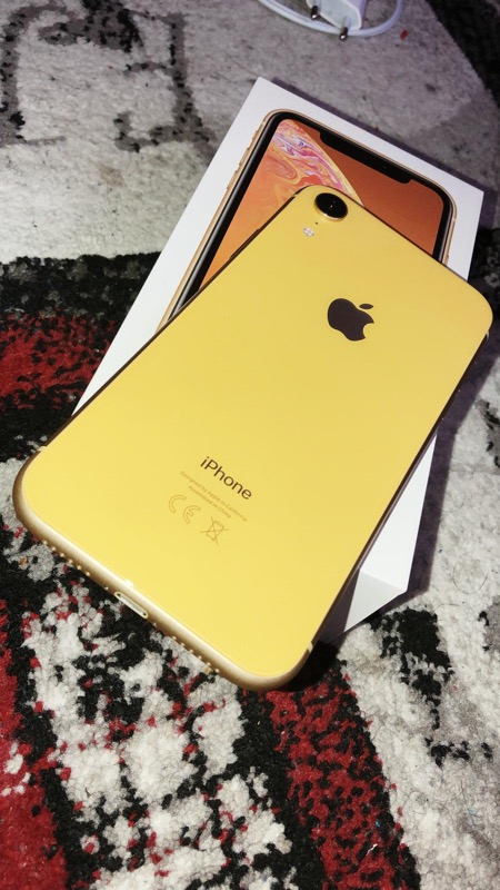 iPhone XR 64 GB