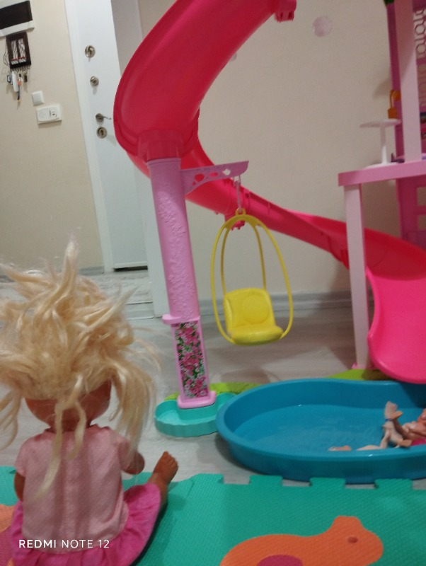 Barbie®'nin Yeni Rüya Evi™ HMX10