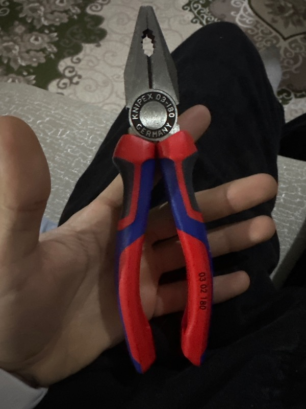 KNIPEX 03 02 180 Kombine Pense 180 mm