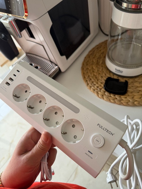 Fulltech Ftr-22 Gece Lambalı Akım Korumalı Çoklu Priz - Beyaz