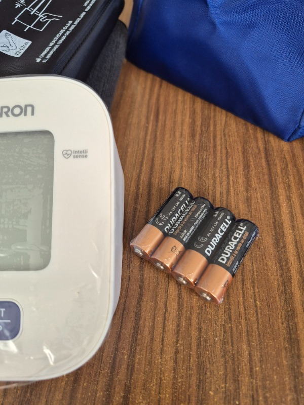 OMRON M2+ 30 Ölçüm Hafızalı Geniş Manşetli Üst Koldan Ölçer Dijital Tansiyon Aleti HEM-7146-E