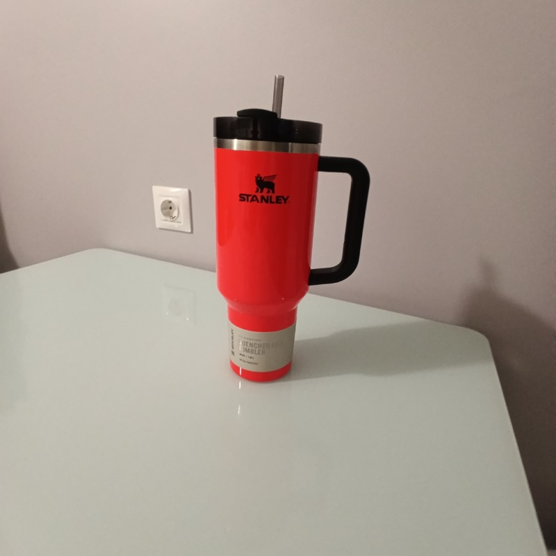 Stanley Quencher Neon Özel Seri Pipetli Termos 1,18 Lt