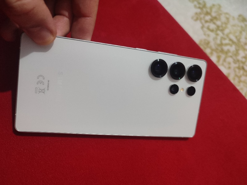 Samsung Galaxy S25 Ultra 1 Tb 12 GB Ram (Samsung Türkiye Garantili) Gümüş Titanyum