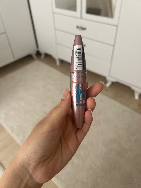 Maybelline New York Lash Sensational Siyah Maskara Hacim Verici Kıvırma ve Uzatma Etkili