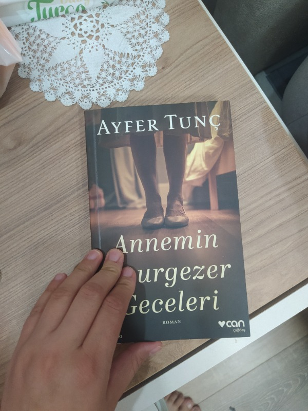 Can Yayınları Annemin Uyurgezer Geceleri Romanı - Ayfer Tunç Ciltsiz 440 Sayfa