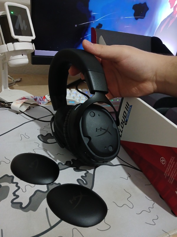 Hyperx Cloud Iıı S – Çoklu Platform Için Kablosuz Oyun Kulaklığı, 2,4 Ghz, Bluetooth, 120 Saate Kadar Pil Ömrü 2,4 Ghz / 200 Saat Bluetooth, 53 mm Açı Sürücüler, Çıkarılabilir Mikrofon – Siyah