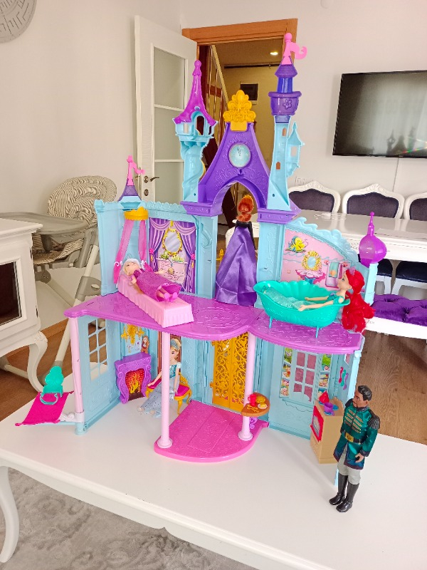 Disney Prenses Kraliyet Sarayı